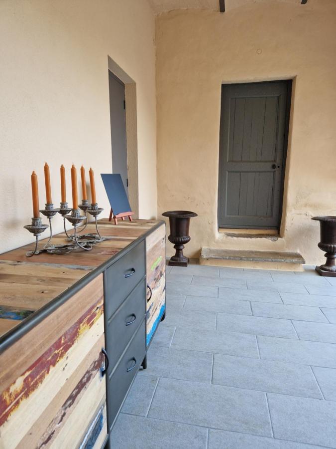 La Maison De Livia, Et Table D'hôtes Sauzet (Gard)